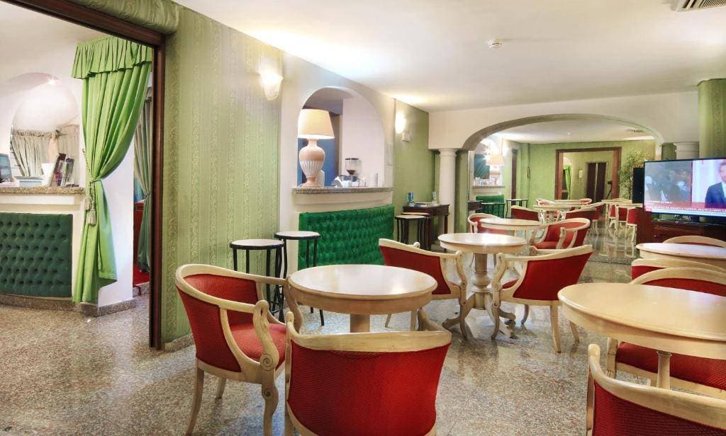 Colonna Palace Hotel Mediterraneo 4