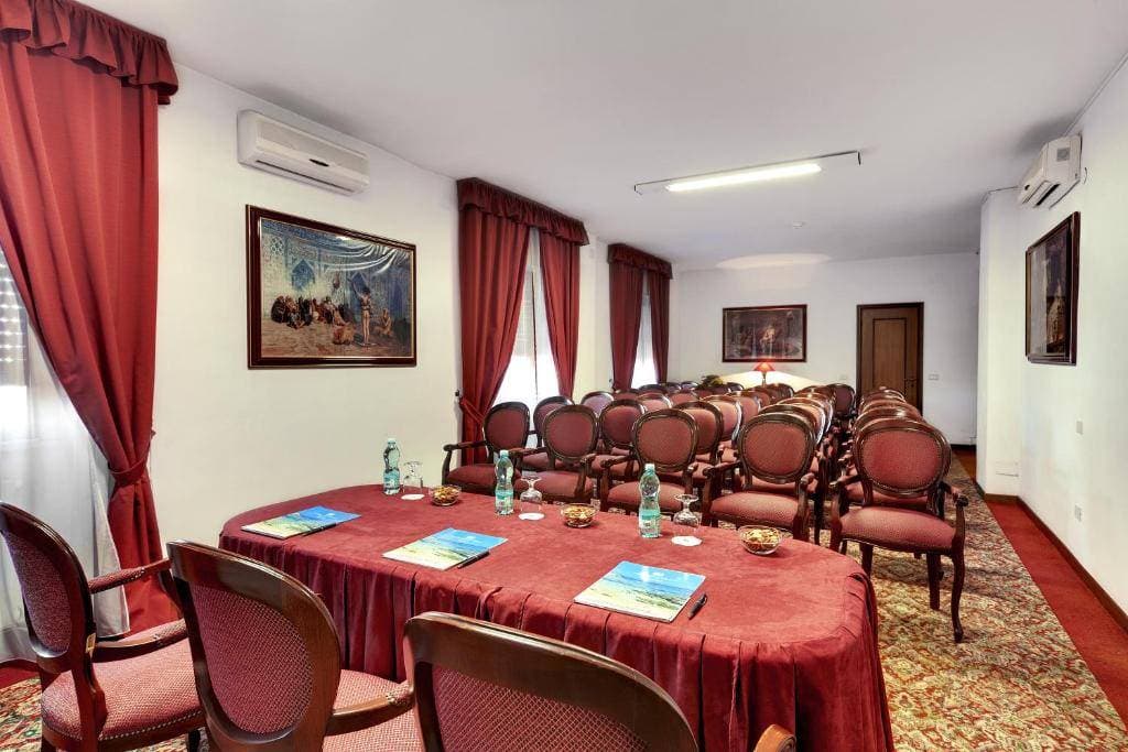 Colonna Palace Hotel Mediterraneo 11