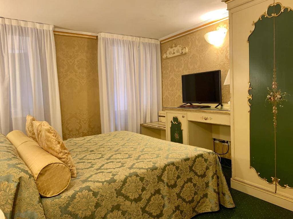 Hotel Becher 11