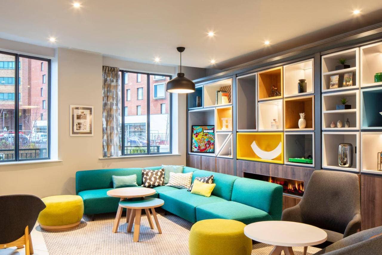 Holiday Inn Belfast by IHG 8