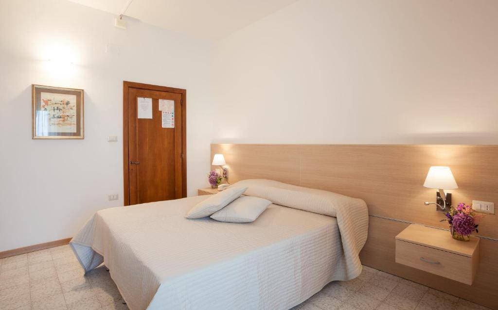 La Cantinella 11