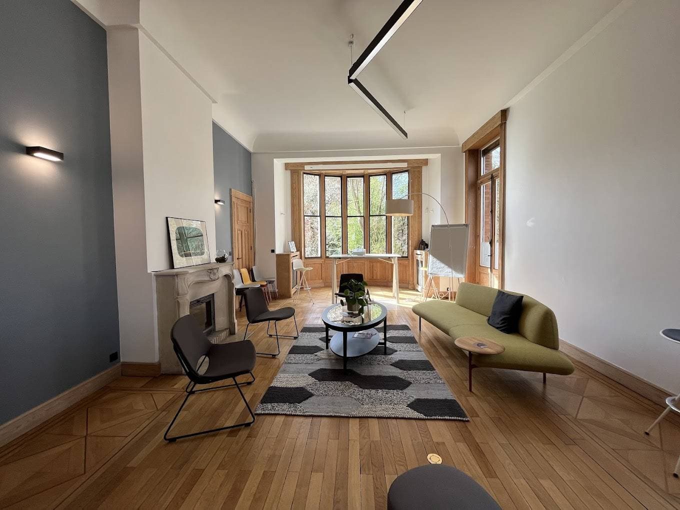 Le Hub / By E-Volve 3