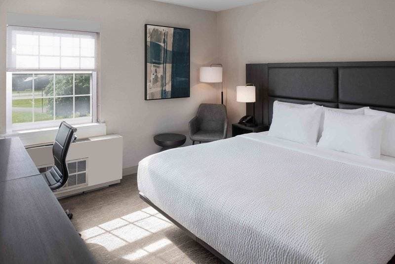 Holiday Inn Express St. Albans 15