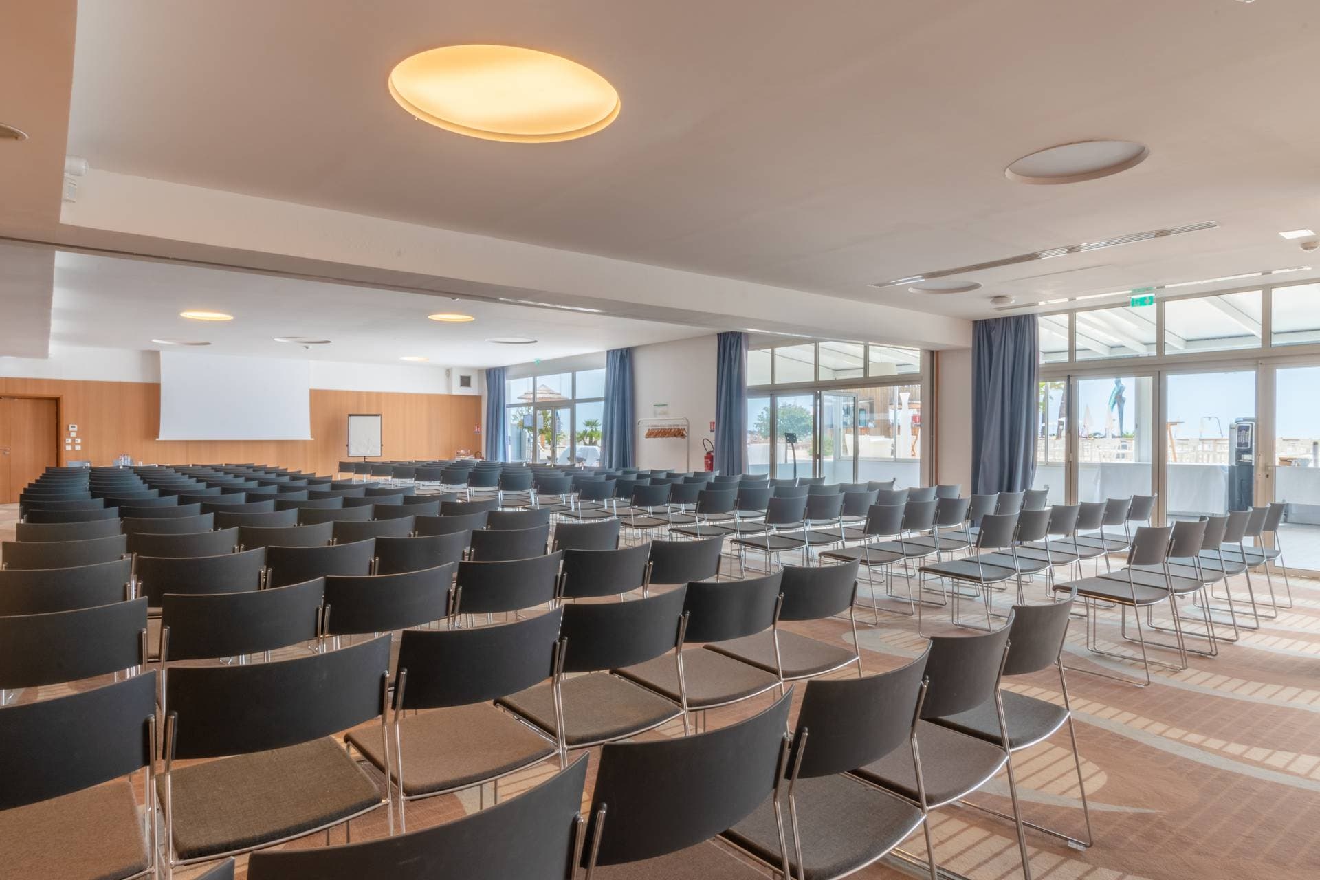 Holiday Inn Nice - Saint Laurent du Var by IHG 37