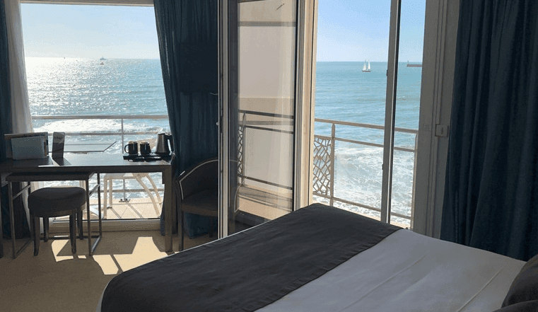 L'Hôtel & Spa Les Roches Noires 11