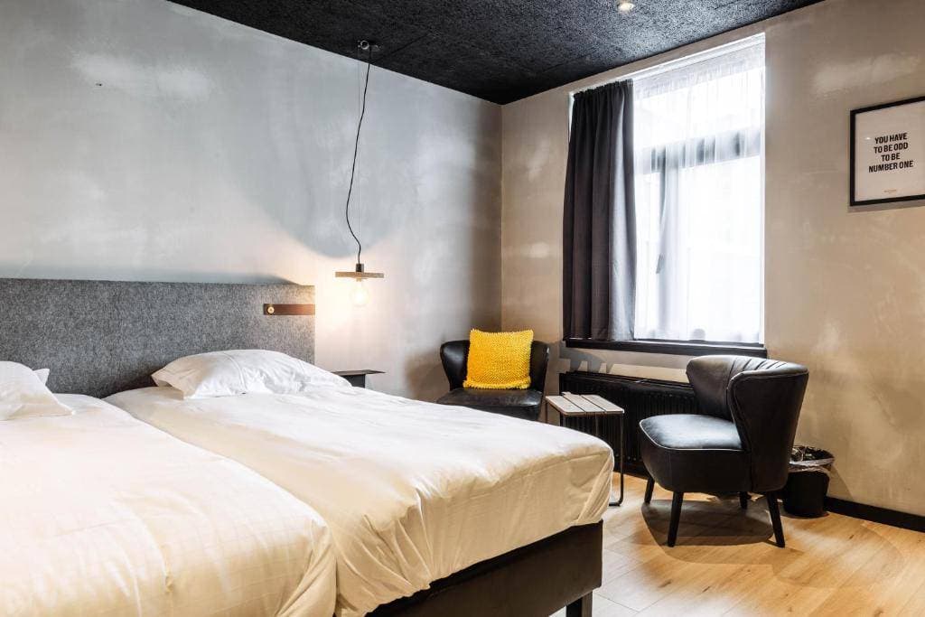 Upstairs Hotel 21