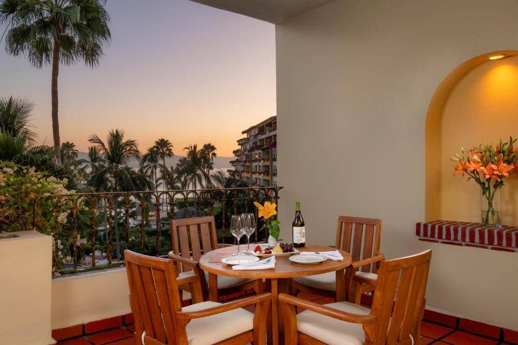 Velas Vallarta 14