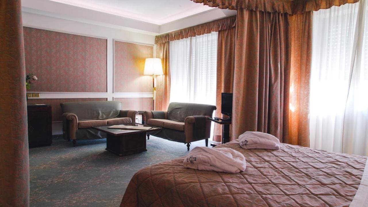 Grand Hotel Excelsior 11
