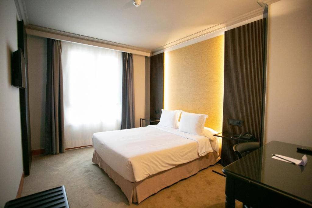Sercotel Ciudad de Oviedo Hotel 6