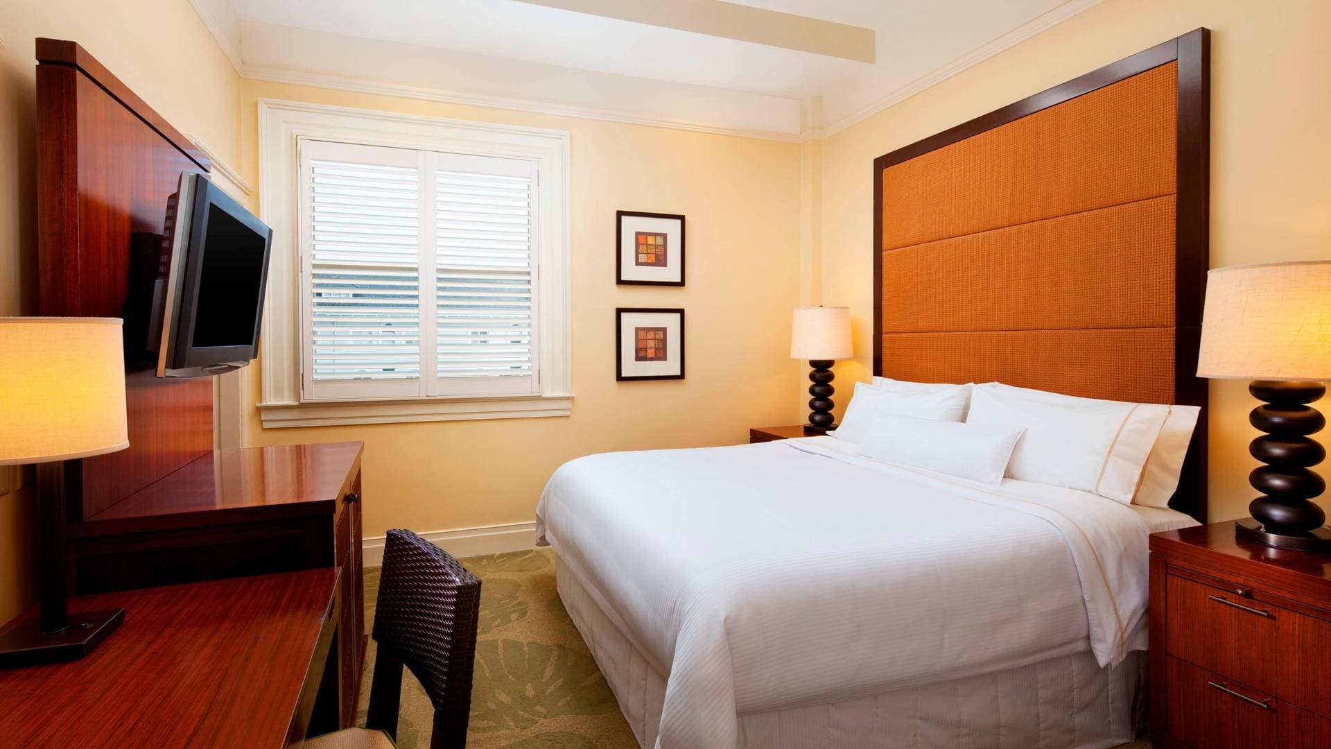 Moana Surfrider, A Westin Resort & Spa, Waikiki Beach 12