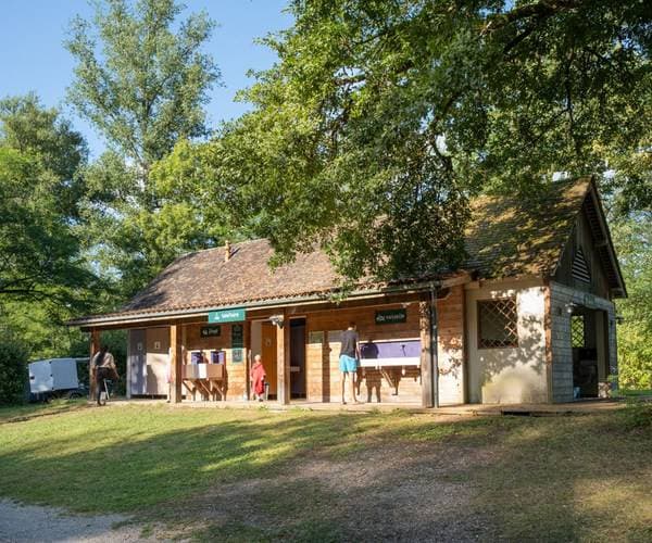 Camping Huttopia Beaulieu sur Dordogne 16