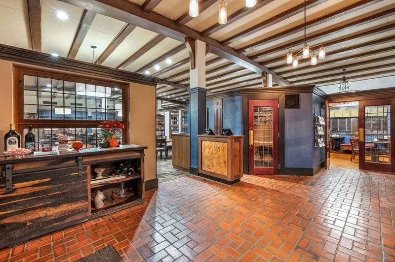 Best Western Premier Mariemont Inn 42