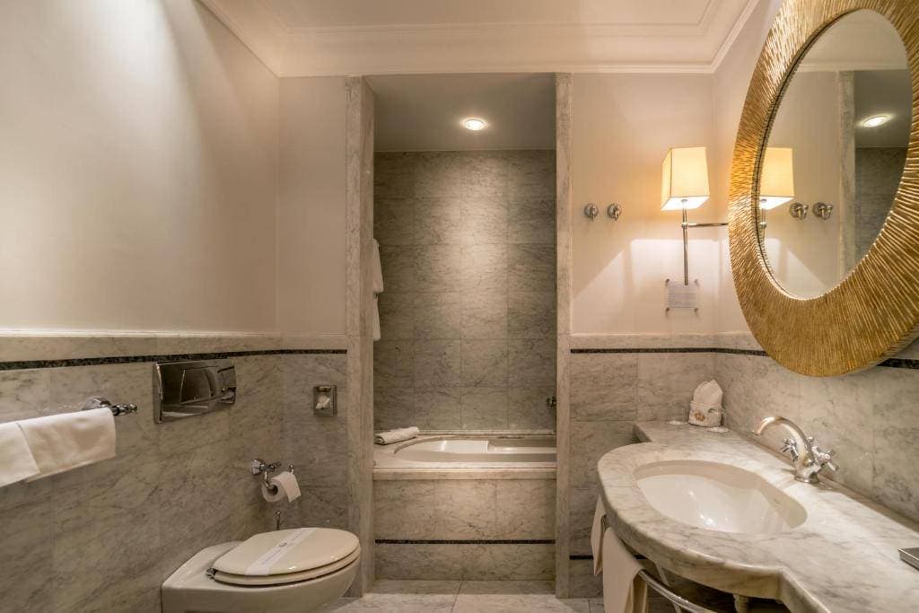 Hotel Corona D'Oro 24