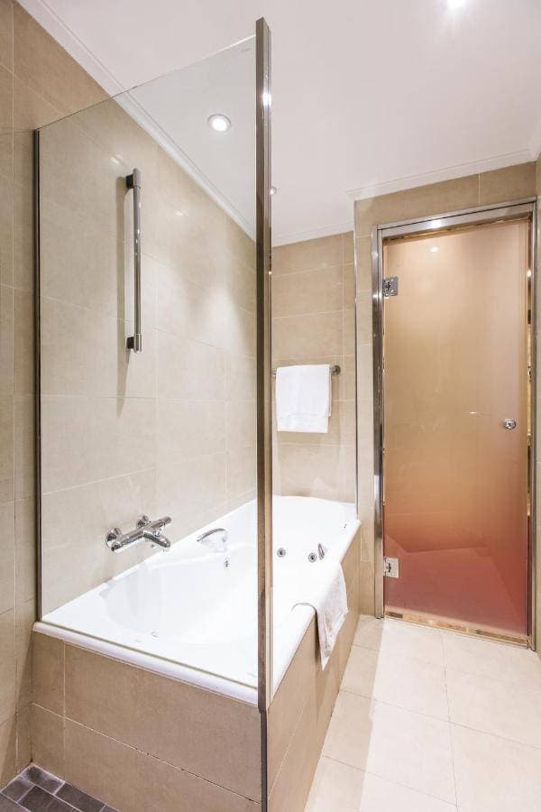 Hotel Carlton 14