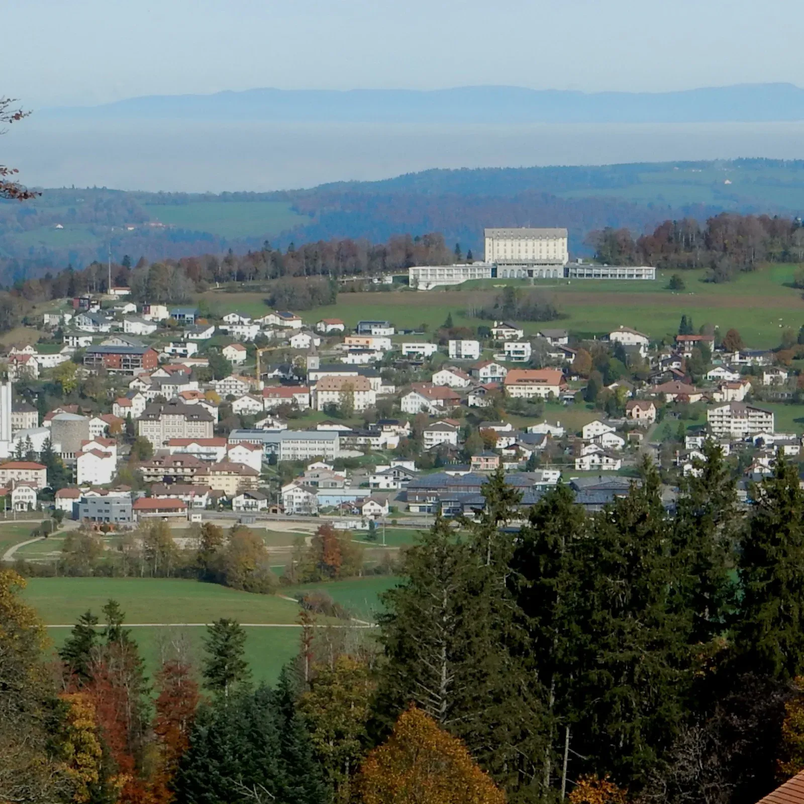 Louez une salle de réunion professionnelle à Le Noirmont