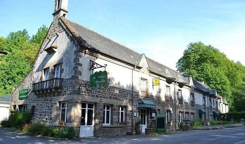 Le Vieux Moulin 1