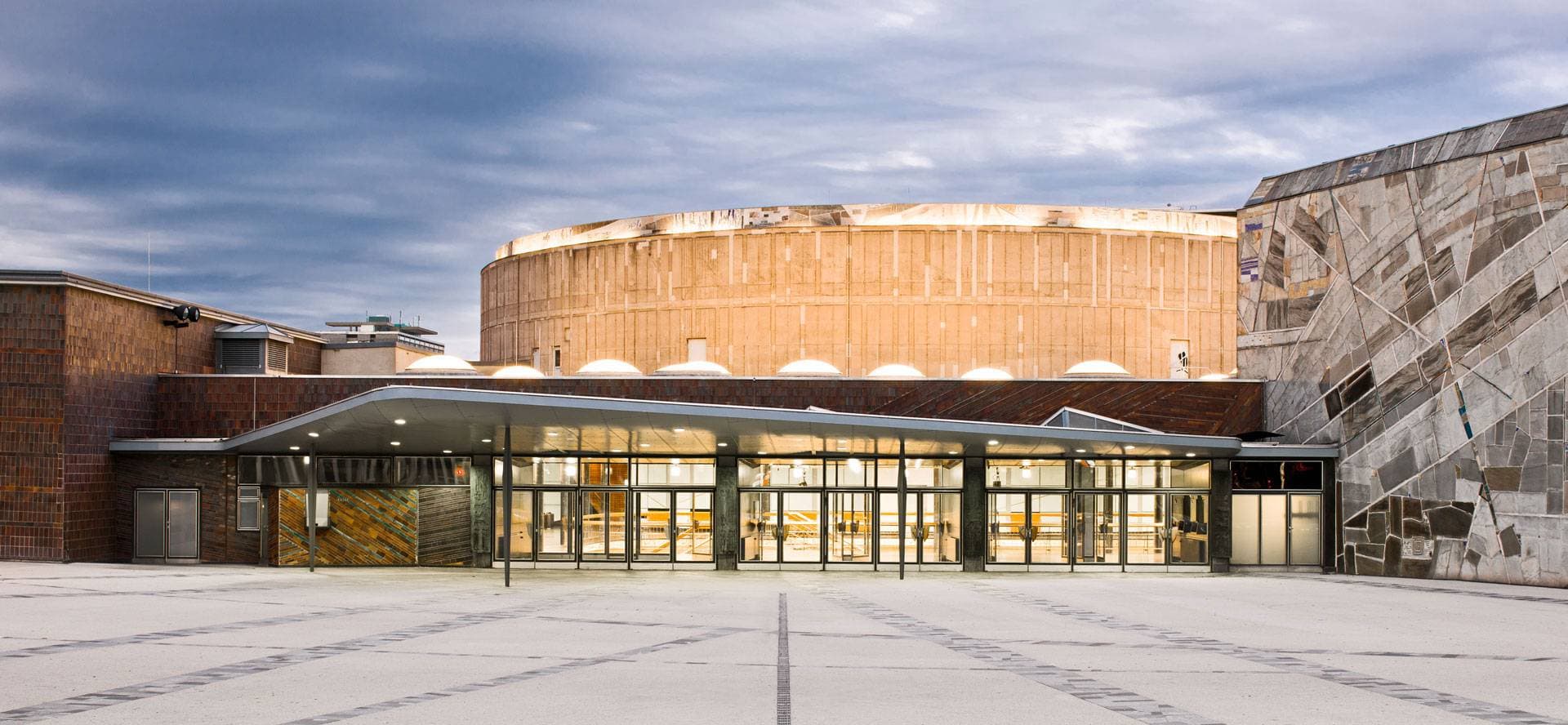 Kultur- & Kongresszentrum Liederhalle 1