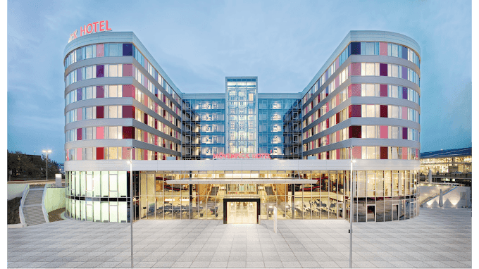 Mövenpick Hotel Stuttgart Airport 1