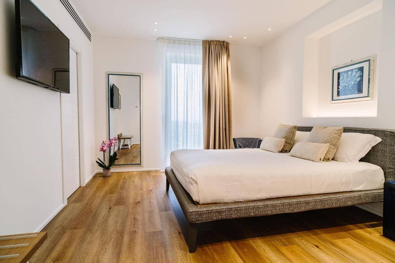 NUMA HOTEL 1