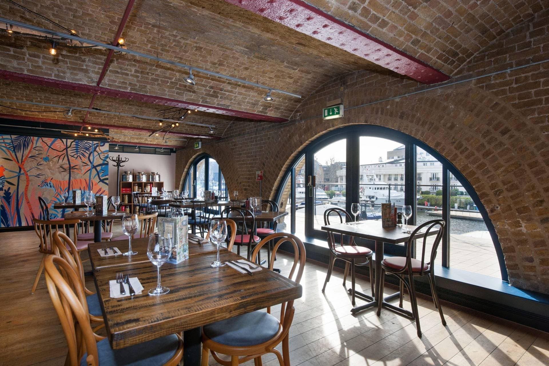 Zizzi Italian Restaurants St Katharine Docks 1