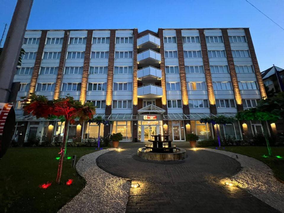 Best Western Plus Delta Park Hotel 1