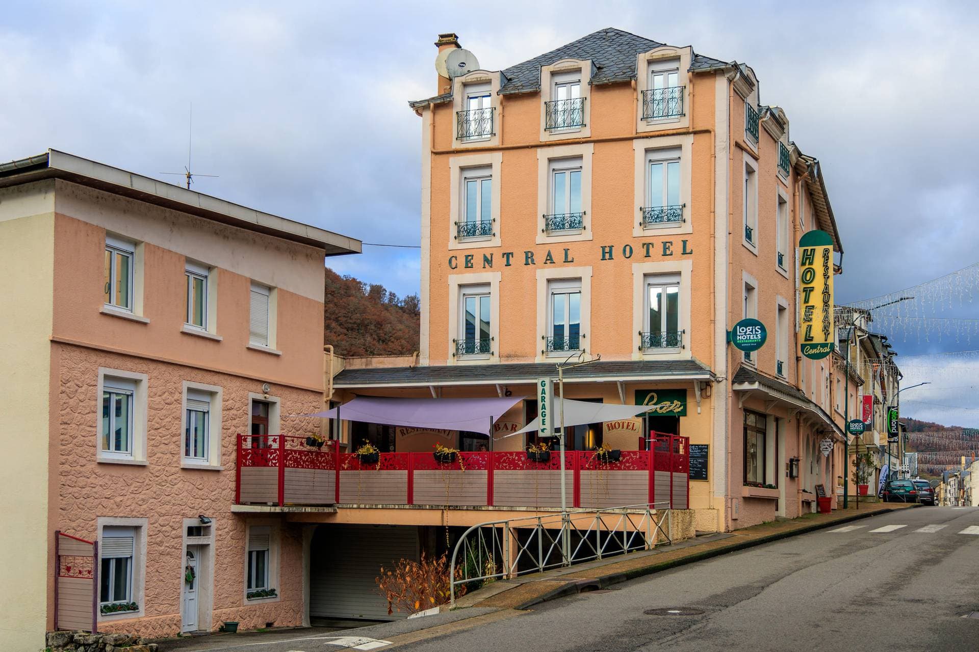 Logis Central Hôtel 1
