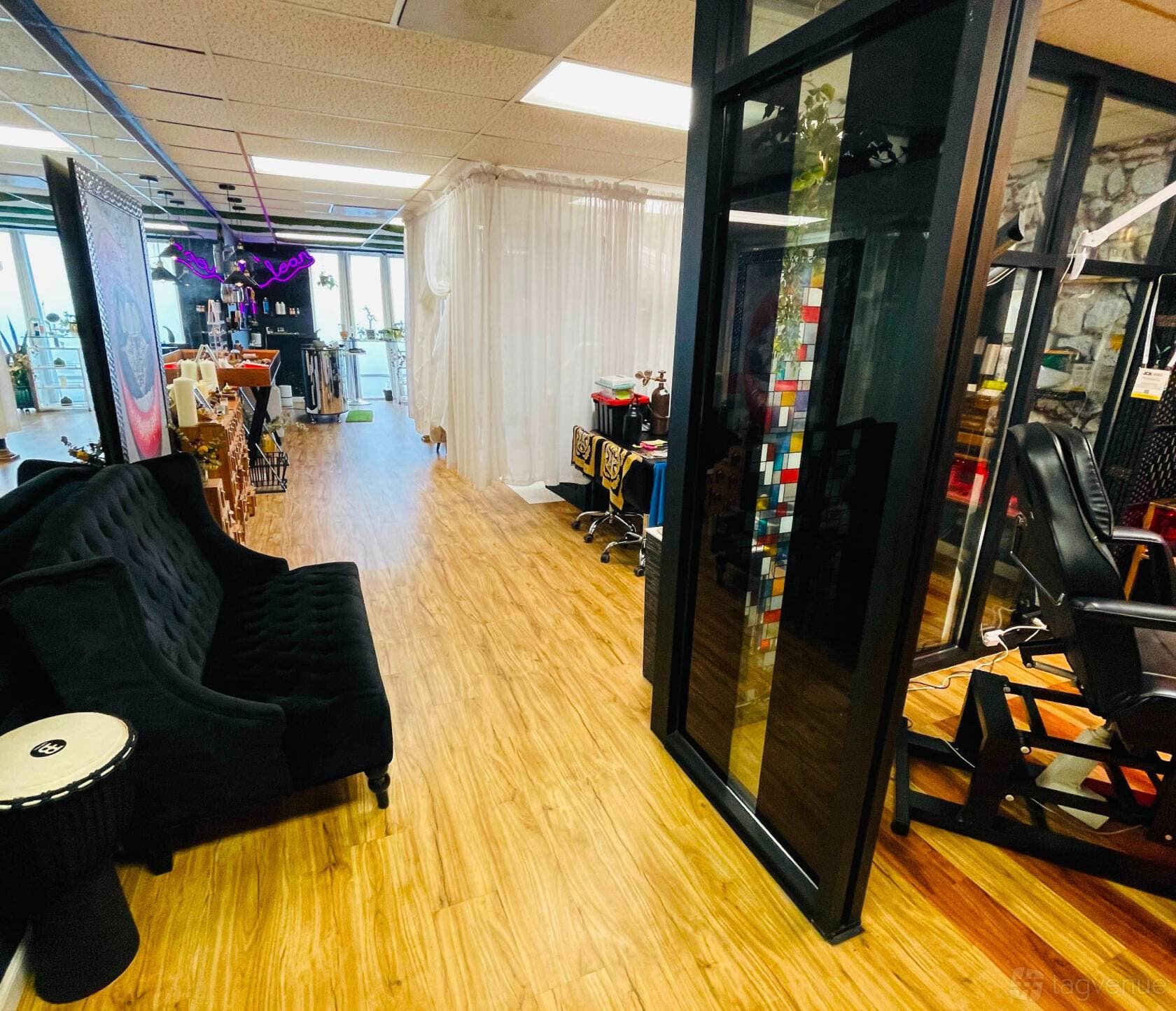 Dom Von Studio 1