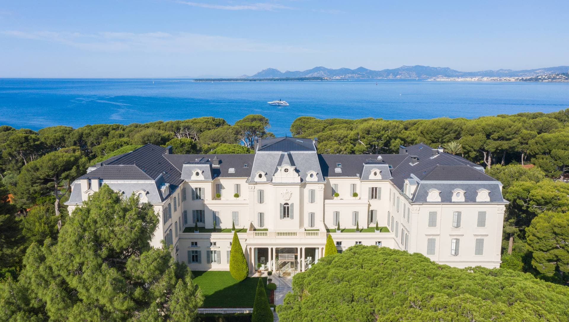 The Grill at Hotel du Cap-Eden-Roc 1