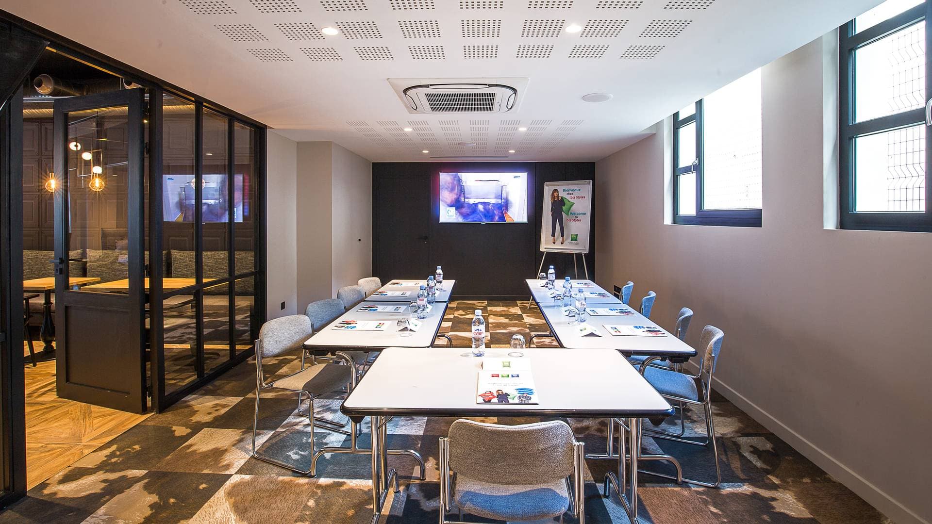 Ibis Styles Laval Centre Gare 1