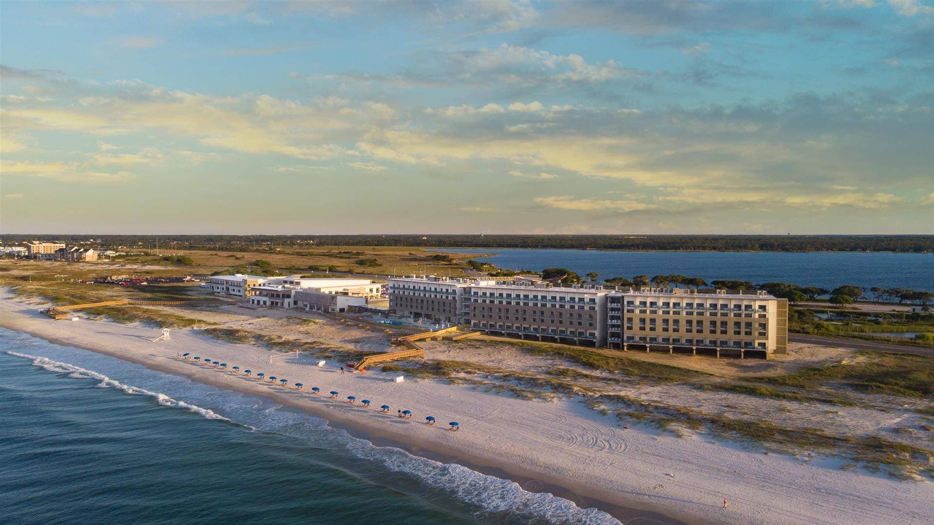 The Lodge at Gulf State Park, a Hilton Hotel 1