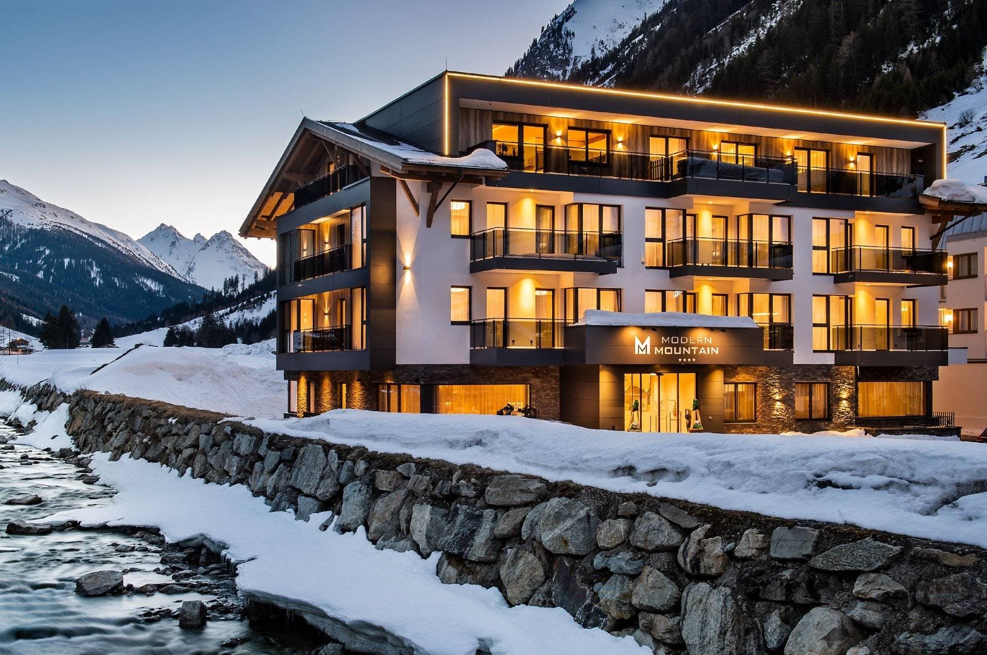 Hotel Modern Mountain 1