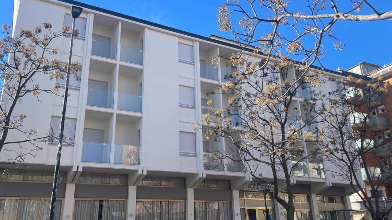 Amadei Hotel Promenade 1