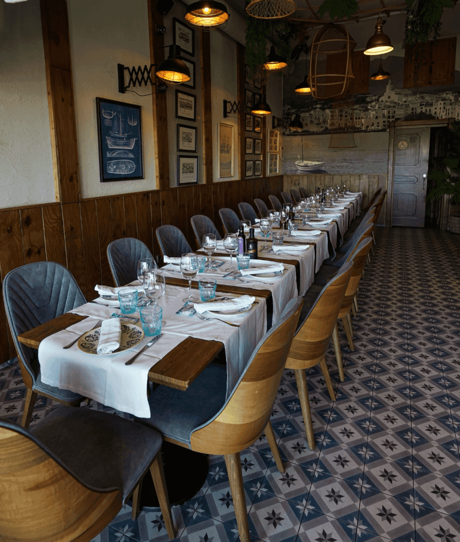 La Marea Restaurant 1