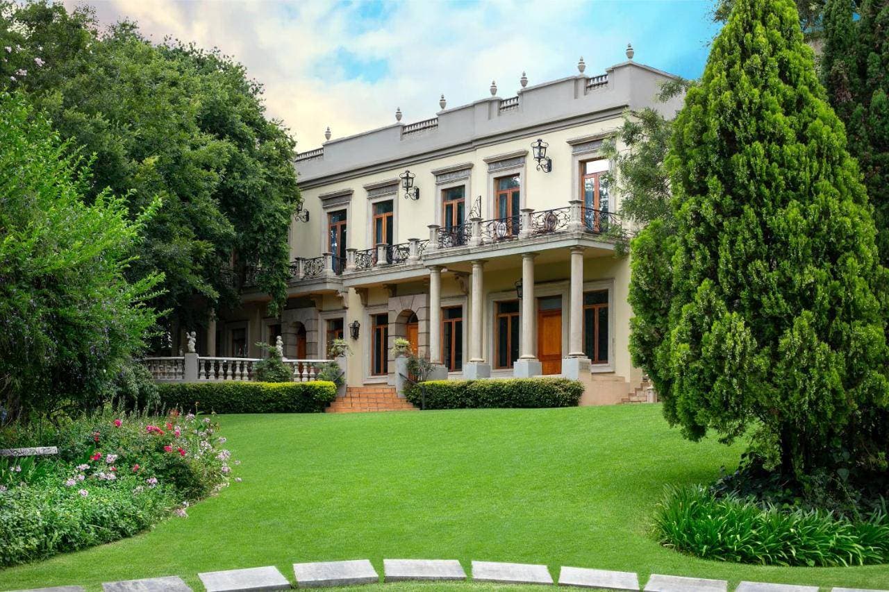 Fairlawns Hotel & Spa 1