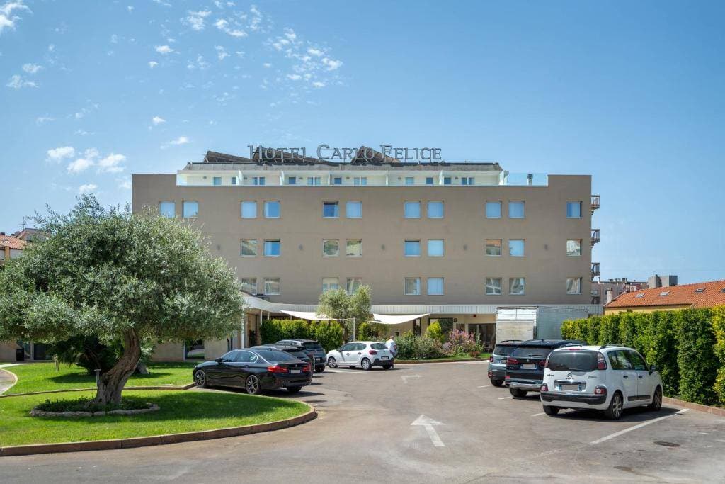 Hotel Carlo Felice 1