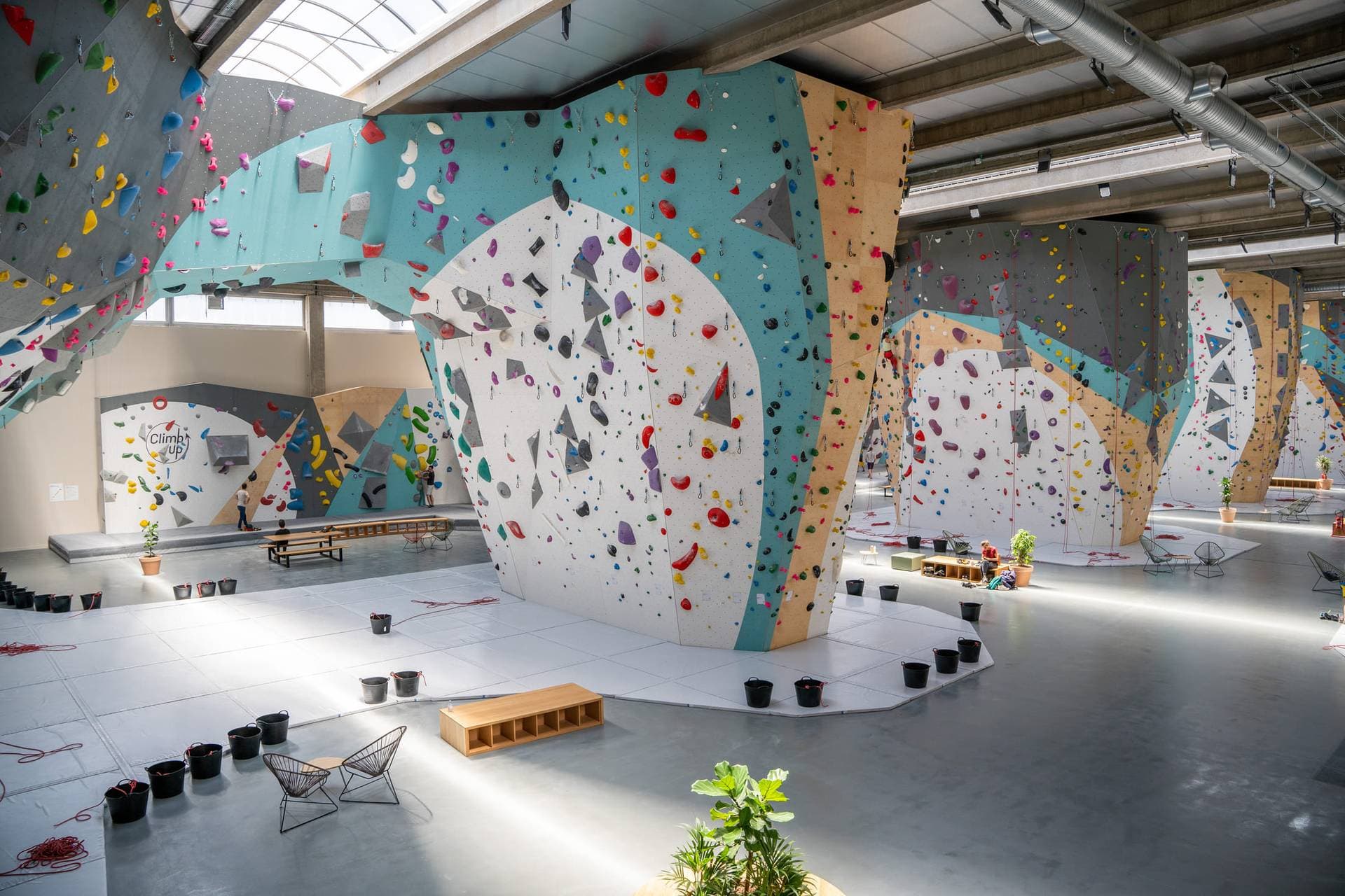 Climb Up Aubervilliers 1