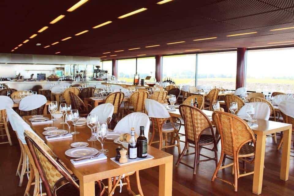 La Terrasse Rouge 1