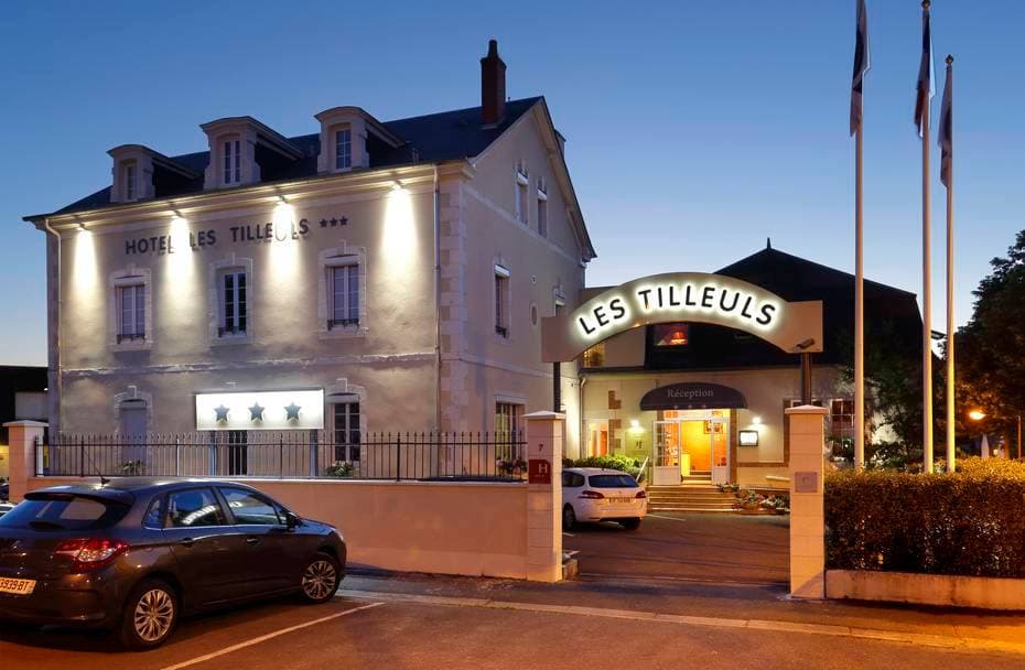 HÔTEL LES TILLEULS BOURGES 1