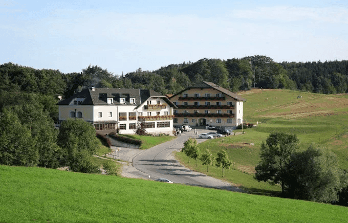 Wienerwaldhof 1