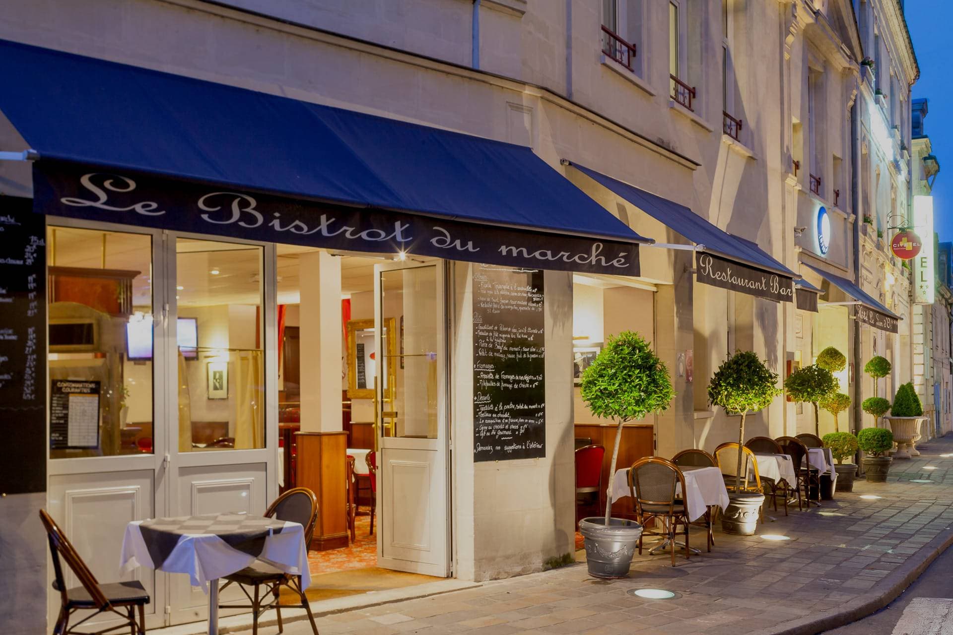 BRIT HOTEL CHINON - LE LION D'OR 1