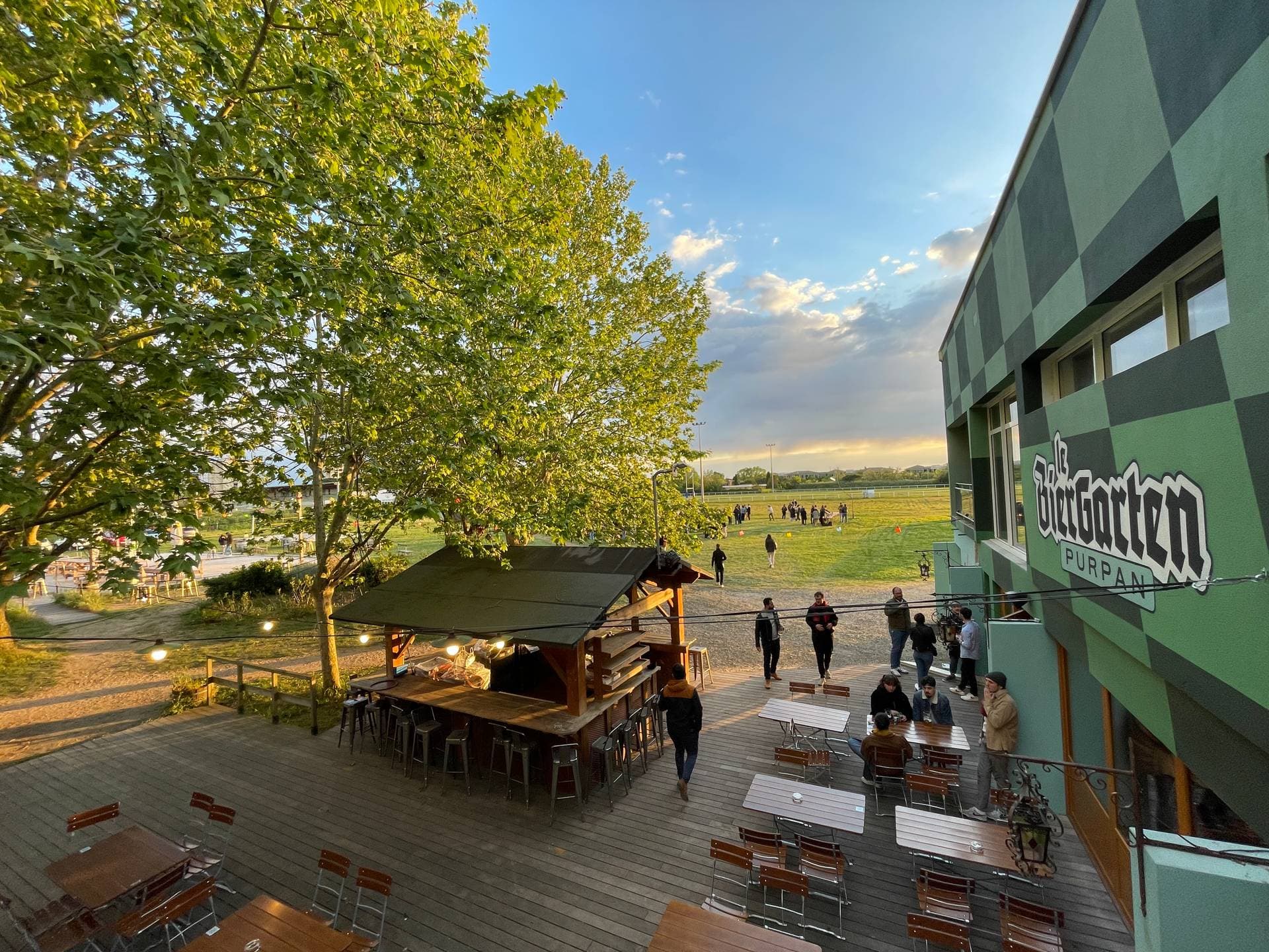 Le Biergarten Purpan 1