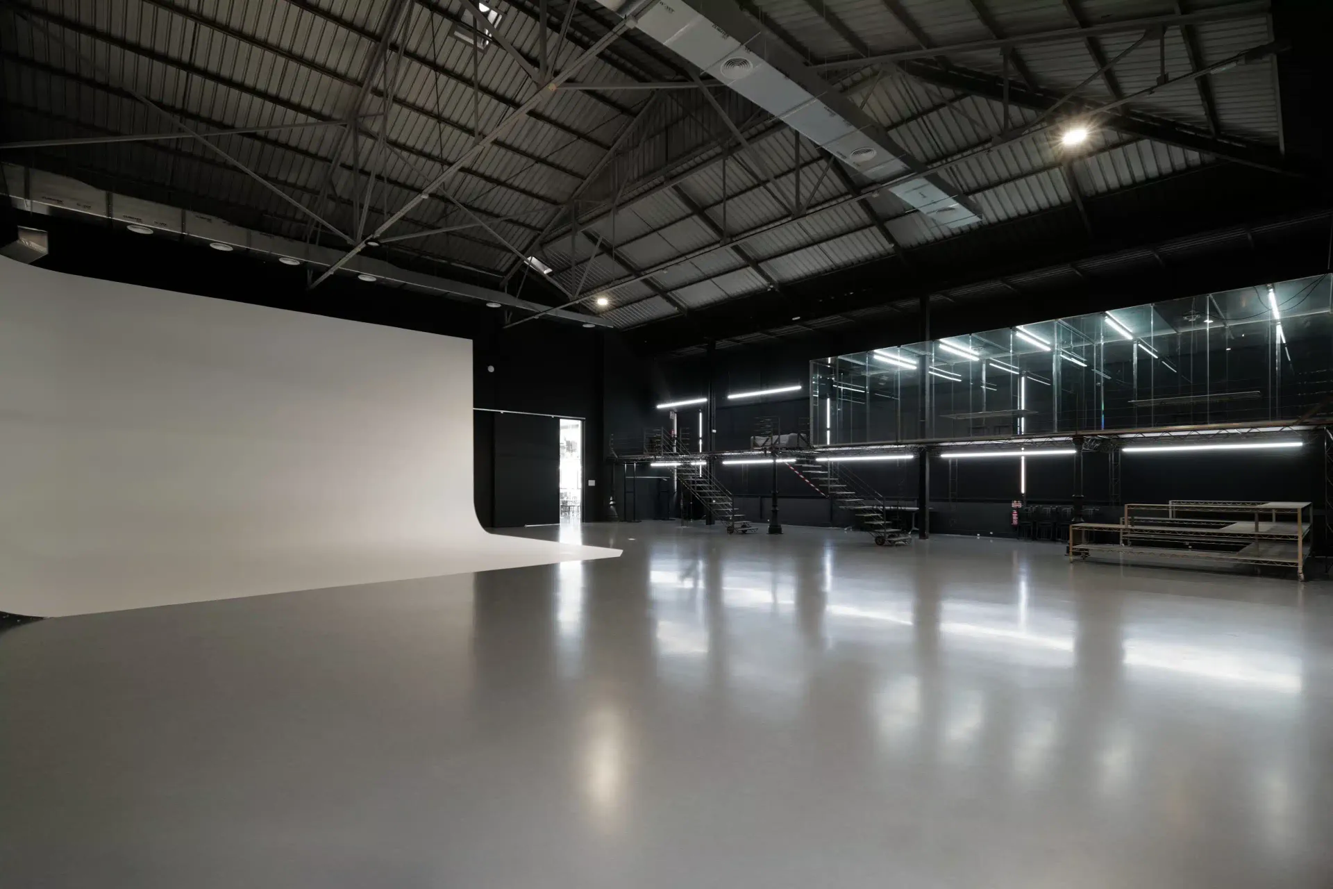 Superstudio Stage 2 1