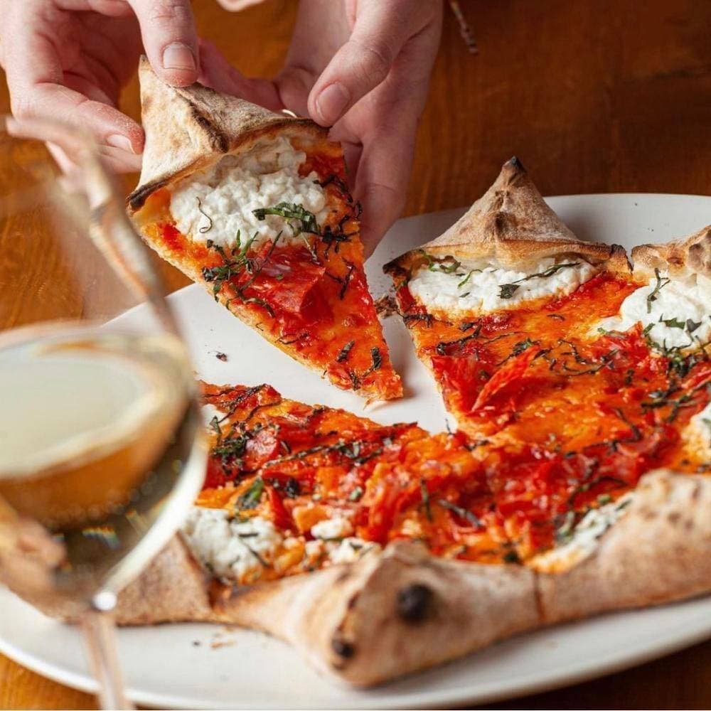 Mister O1 Extraordinary Pizza 1