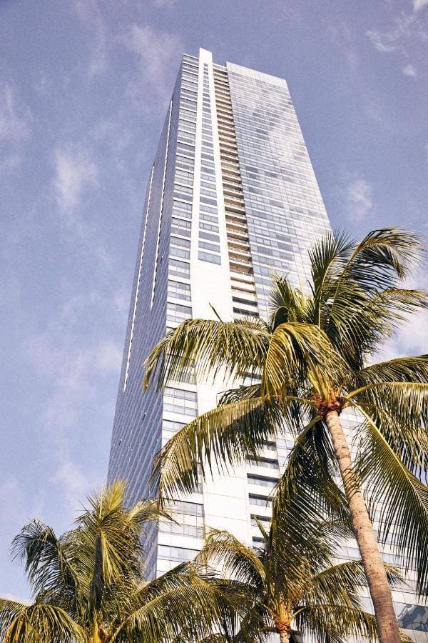 Four Seasons Hotel Miami 1