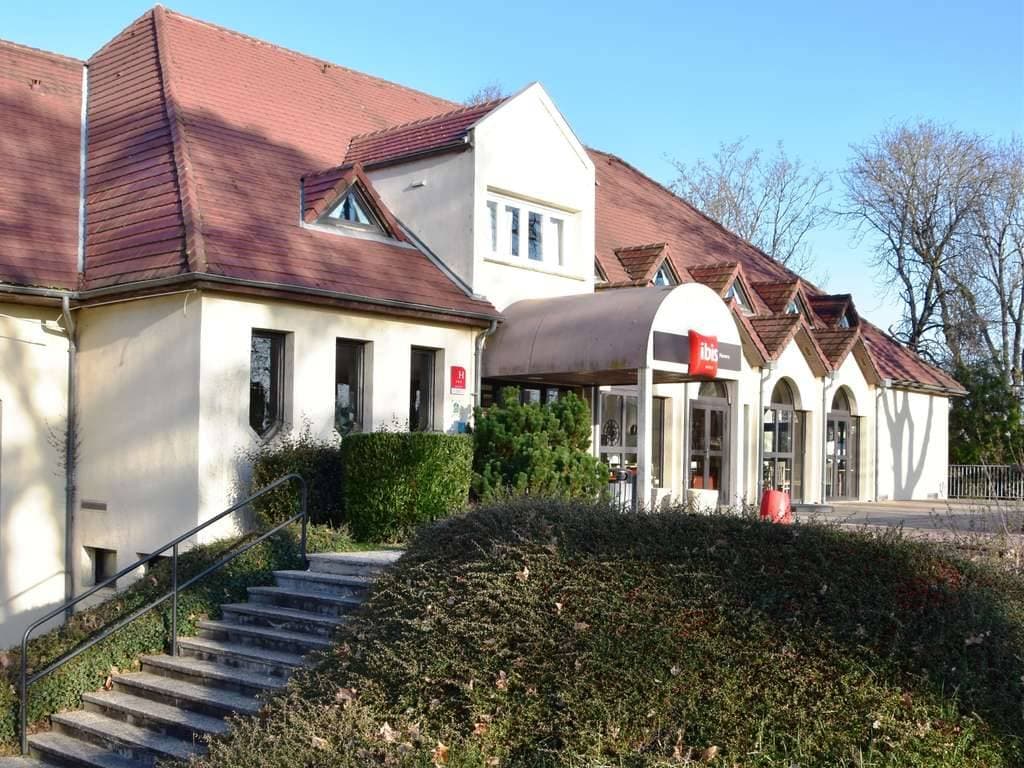 Ibis Nevers 1