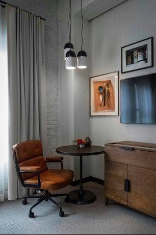 Crossroads Hotel 1