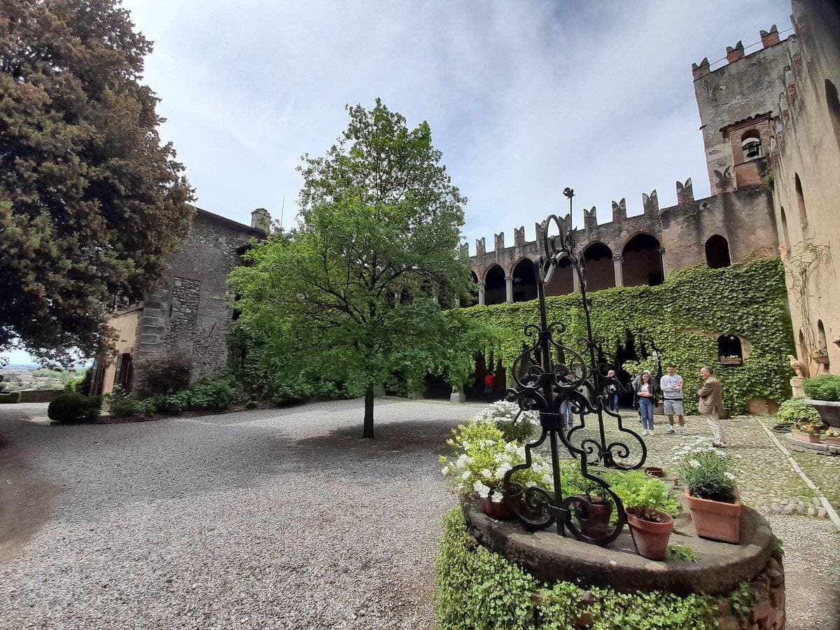 Castello di Bornato 1