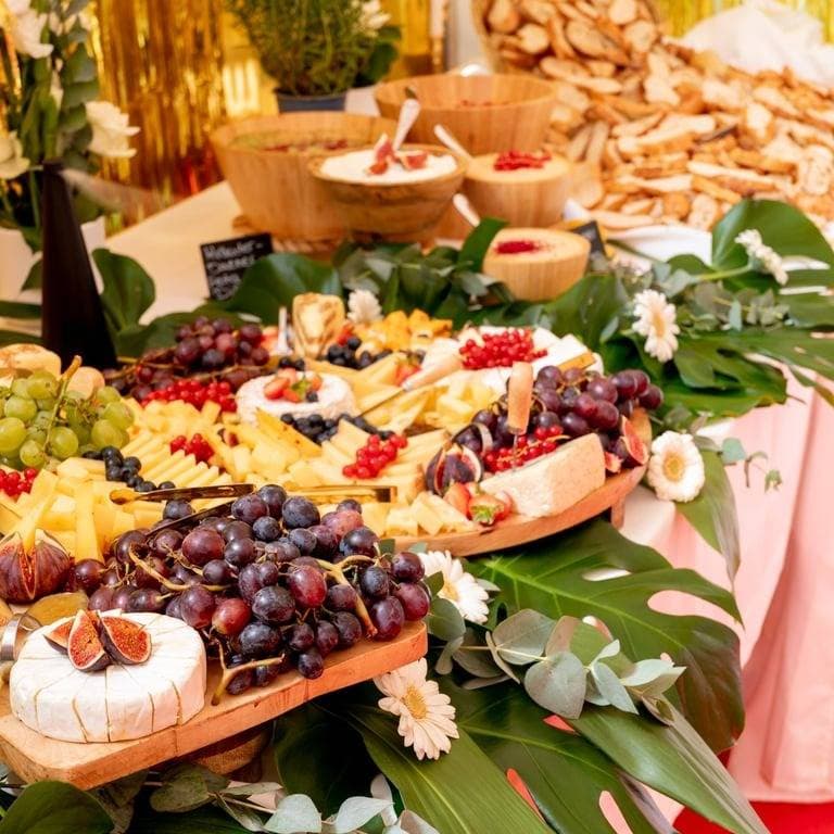 Another Food Club 1