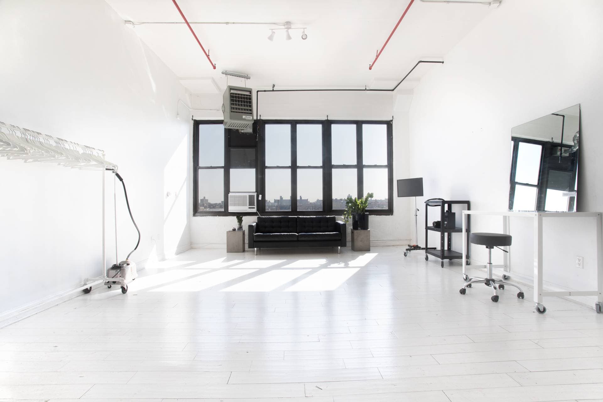 Holyrad Studio 1