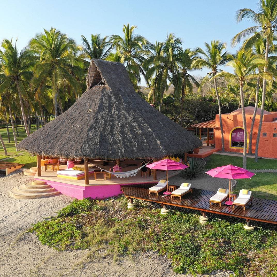 Las Alamandas 1